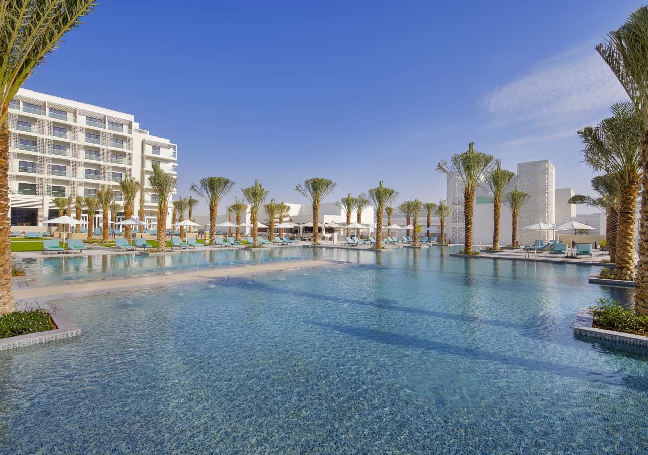 Hilton abu dhabi yas island swimming pool 1280