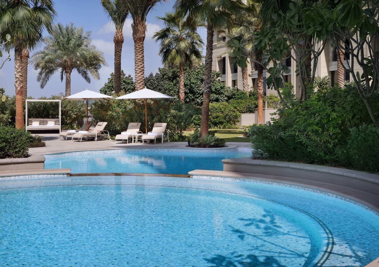 Palazzo versace dubai swimming pool 1280