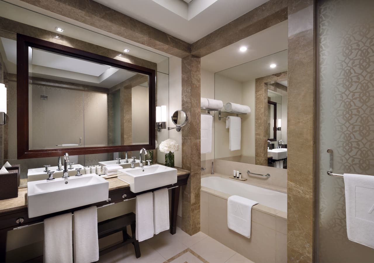 The palace downtown dubai royal suite bathroom 1280