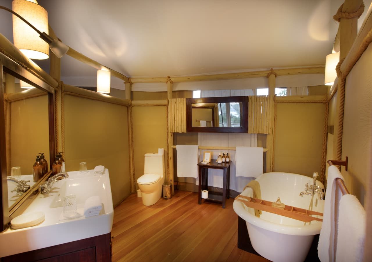 Anabezi luxury tented camp tented bathroom 1280