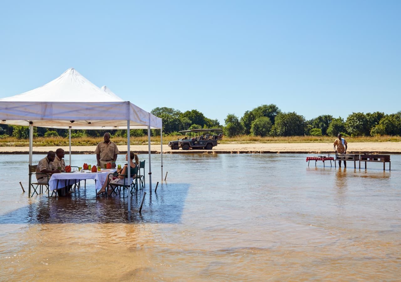 Kapamba bushcamp lunch on the river 1280