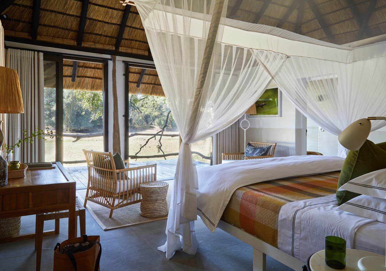 Mfuwe lodge lodge bedroom 1280