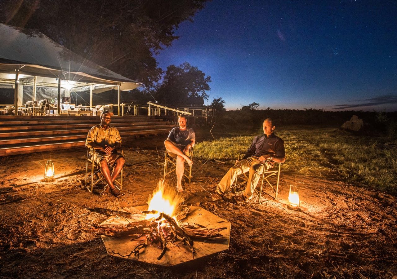 Deteema springs camp relaxing by the campfire 1280